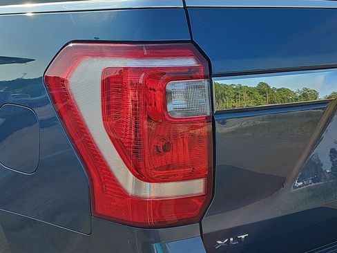 Used 2019 Ford Expedition XLT w/ Equipment Group 202A RWD image 35