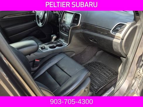 Used 2018 Jeep Grand Cherokee Overland w/ Jeep Active Safety Group image 15