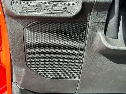 New 2025 Jeep Gladiator Sport image 17