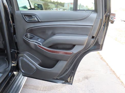 Used 2019 GMC Yukon SLT w/ Premium Edition image 26