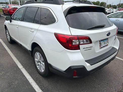 Used 2019 Subaru Outback 2.5i Premium AWD/4WD image 8