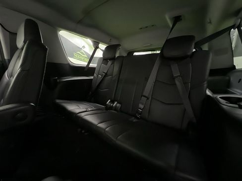 Used 2017 Cadillac Escalade ESV Luxury AWD/4WD image 29