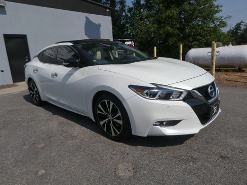 Used 2018 Nissan Maxima 3.5 SL FWD image 3