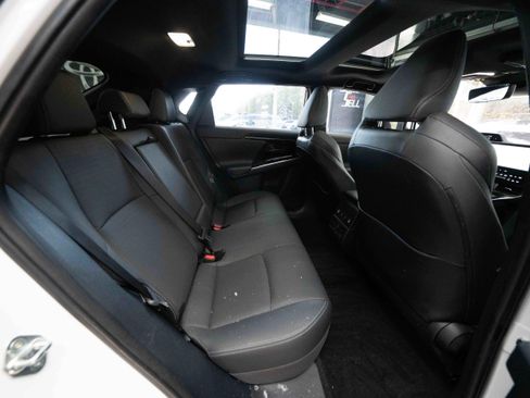 Used 2023 Toyota bZ4X Limited image 25