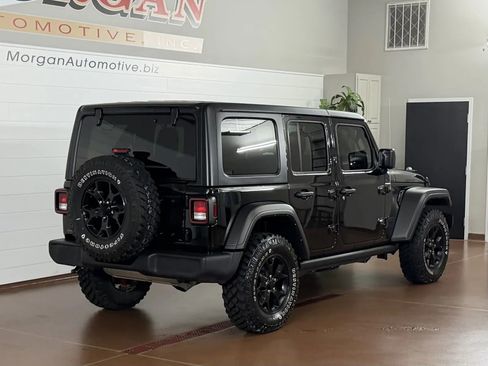 Used 2023 Jeep Wrangler Unlimited Sport AWD/4WD image 3