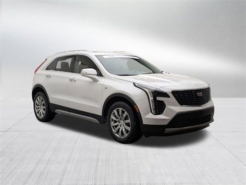 Used 2023 Cadillac XT4 Premium Luxury w/ Cold Weather Package image 3
