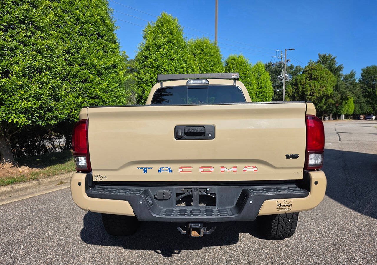 Used 2019 Toyota Tacoma TRD Off-Road w/ Technology Package AWD/4WD image 4