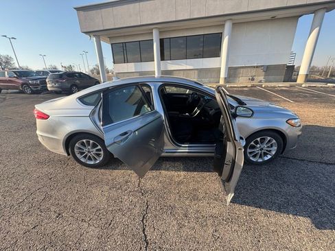 Certified 2020 Ford Fusion SE image 8
