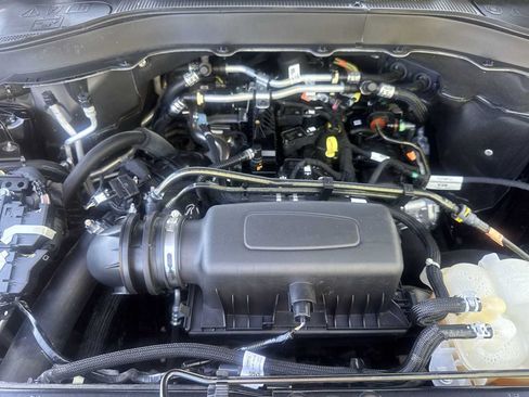 Used 2023 Ford Explorer XLT w/ Equipment Group 202A RWD image 13