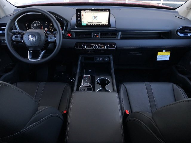 Certified 2024 Honda Pilot Touring image 7