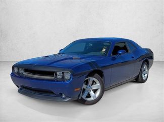 Used 2012 Dodge Challenger SXT video 1