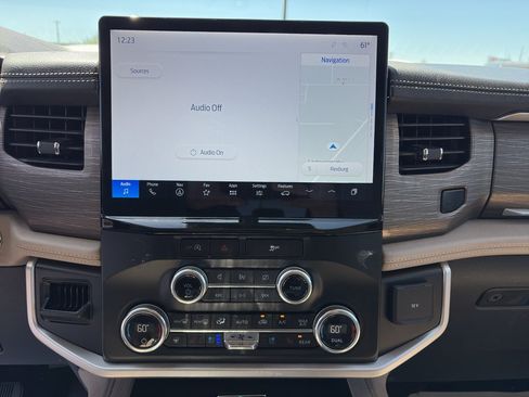 Used 2024 Ford Expedition Max Limited AWD/4WD image 13