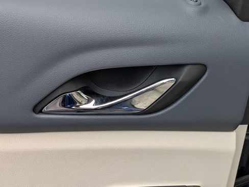 Used 2023 GMC Acadia Denali w/ Denali Ultimate Package FWD image 31