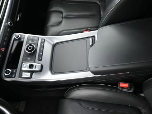 Used 2024 Hyundai Palisade Calligraphy image 9