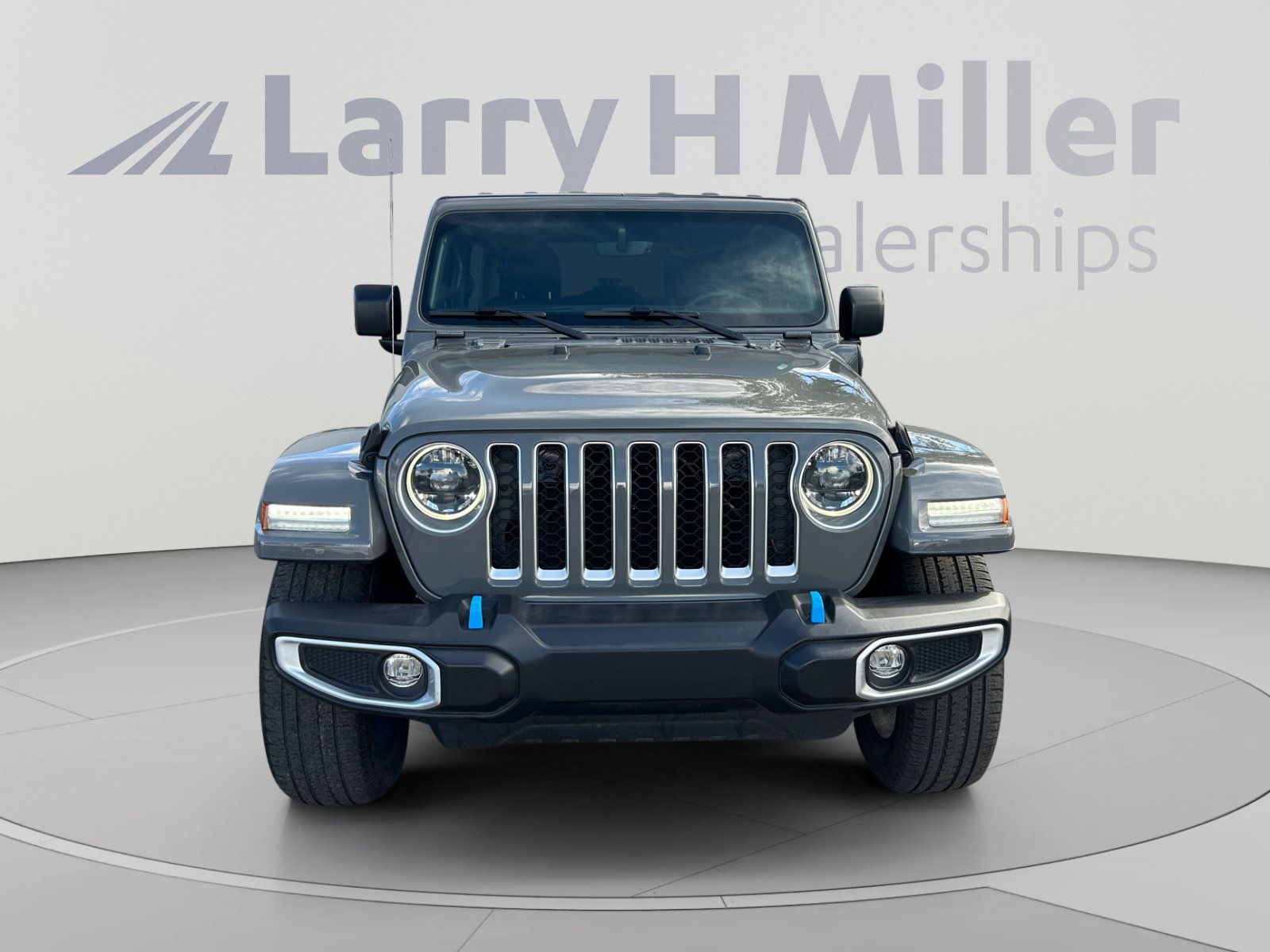 Used 2023 Jeep Wrangler Unlimited Sahara AWD/4WD image 8