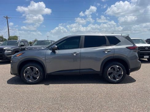 Certified 2025 Nissan Rogue SV FWD image 4