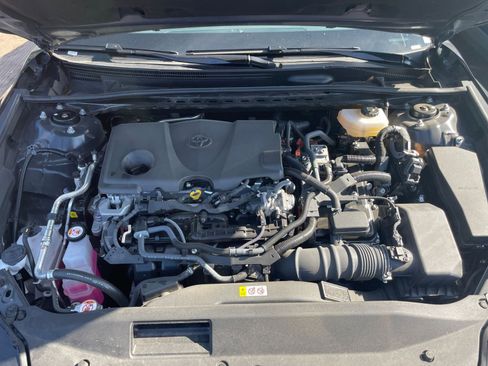 Used 2025 Toyota Camry LE image 31