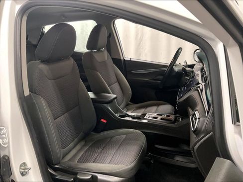 Used 2023 Chevrolet Bolt LT image 11