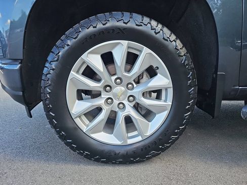 Used 2020 Chevrolet Silverado 1500 Custom w/ Custom Value Package AWD/4WD image 24