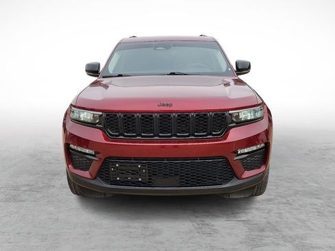 Used 2023 Jeep Grand Cherokee Limited w/ Black Appearance Package AWD/4WD image 3