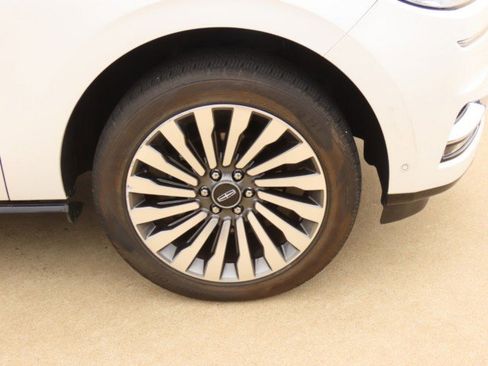 Used 2018 Lincoln Navigator L Reserve w/ Technology Package image 7