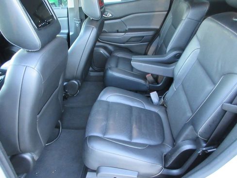 Certified 2017 GMC Acadia SLT image 14