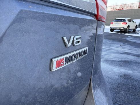 Used 2018 Volkswagen Atlas SE w/ R-Line Package image 13