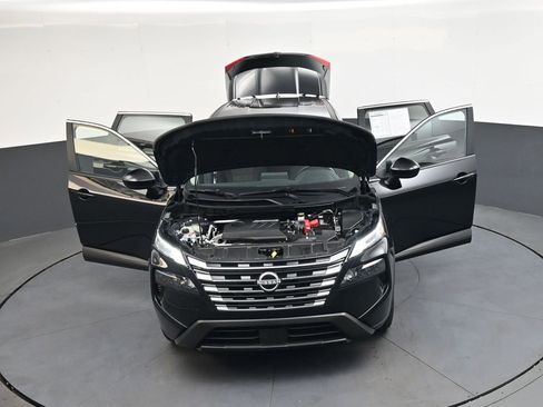 Used 2025 Nissan Rogue SV image 48