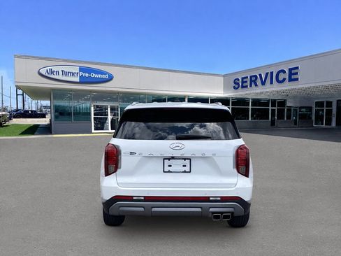 Used 2023 Hyundai Palisade Limited w/ Cargo Package FWD image 7