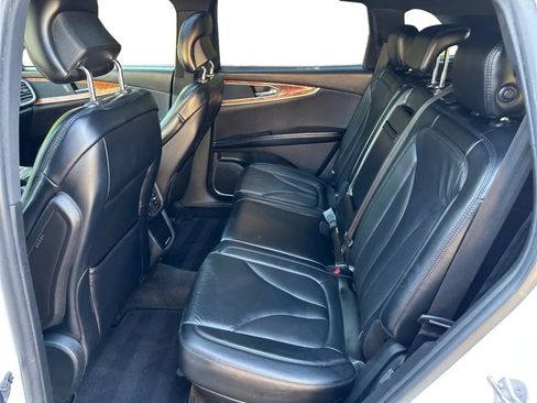 Used 2017 Lincoln MKX Select w/ Select Plus Package image 23