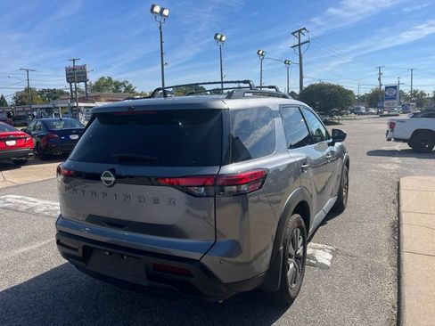 Used 2026 Nissan Pathfinder SV FWD image 4
