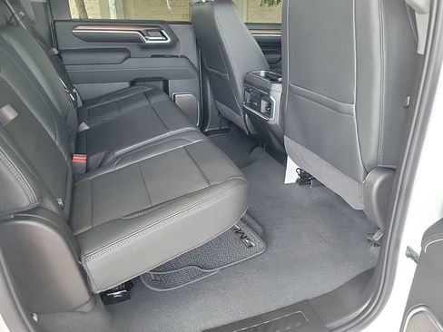 Used 2025 GMC Sierra 2500 Denali w/ Denali Reserve Package AWD/4WD image 15