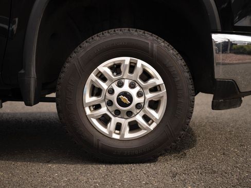 Used 2025 Chevrolet Silverado 2500 LT w/ Convenience Package AWD/4WD image 25