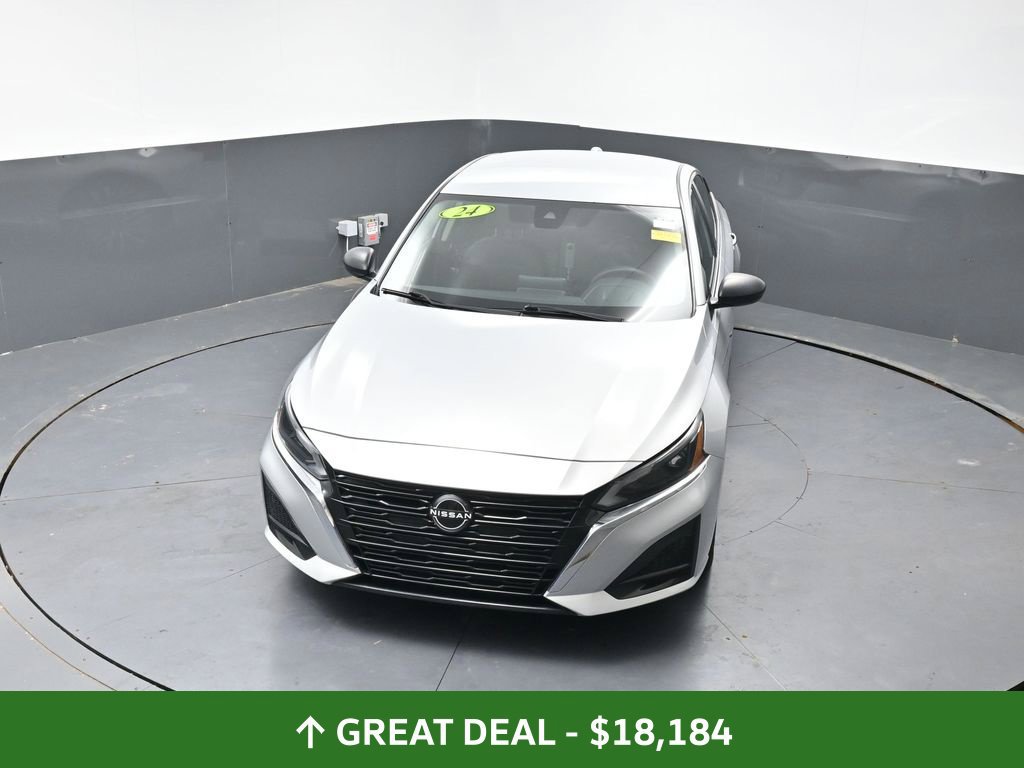 Used 2024 Nissan Altima 2.5 SV FWD image 43