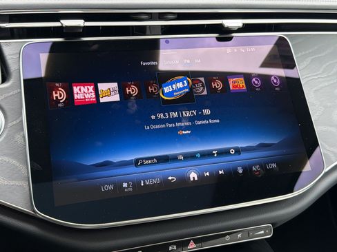 Used 2024 Mercedes-Benz E 350 4MATIC Sedan image 19