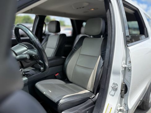 Used 2020 Dodge Durango SXT AWD/4WD image 22
