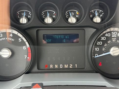 Used 2016 Ford F250 XL w/ Power Equipment Group RWD image 22
