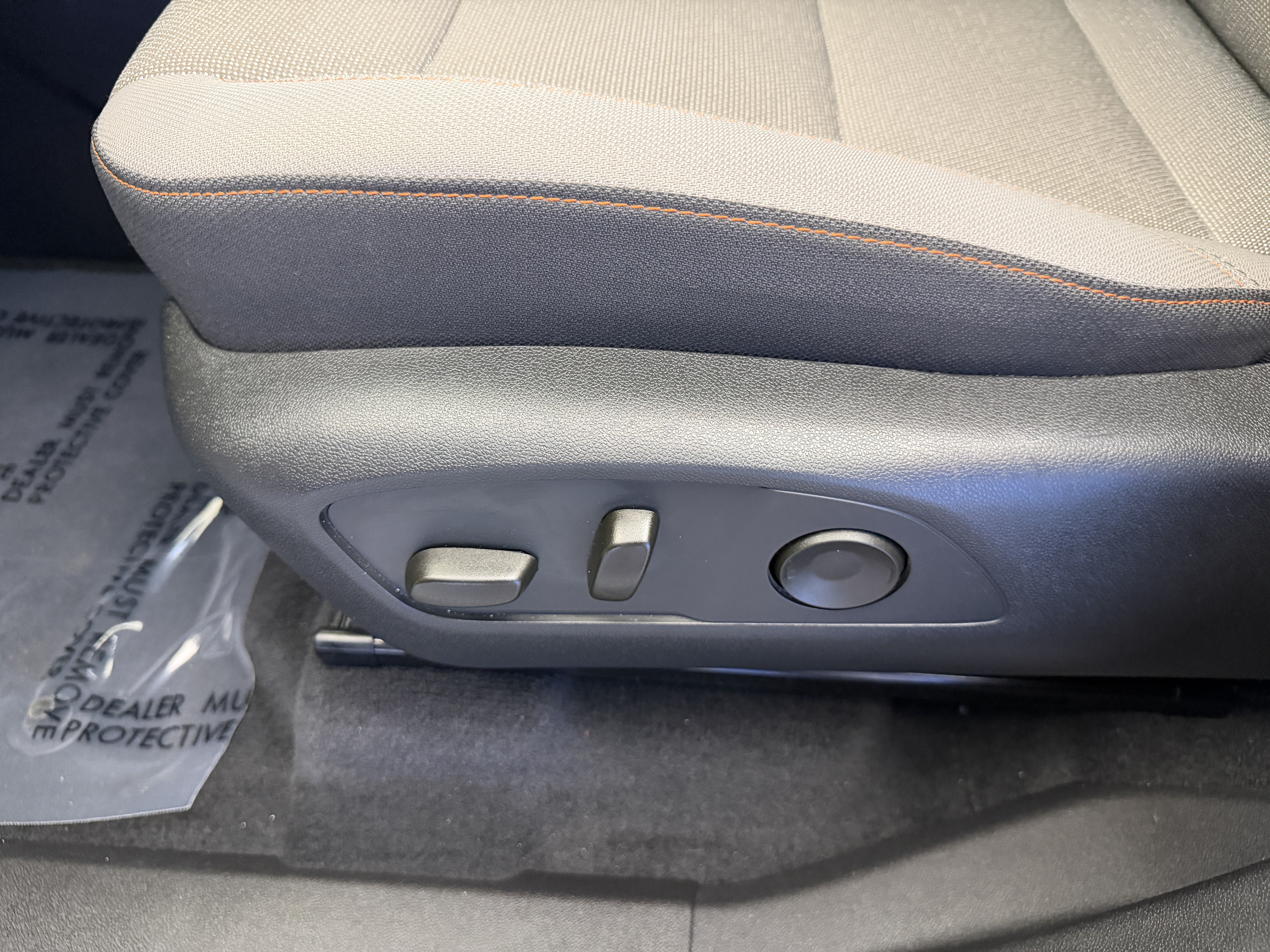 Used 2026 Chevrolet Traverse LT w/ Driver Confidence Package FWD image 13