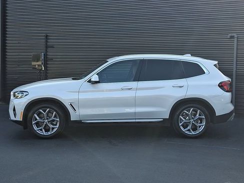 Used 2024 BMW X3 xDrive30i w/ Premium Package AWD/4WD image 2