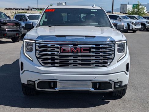 Certified 2023 GMC Sierra 1500 Denali w/ Denali Reserve Package AWD/4WD image 8