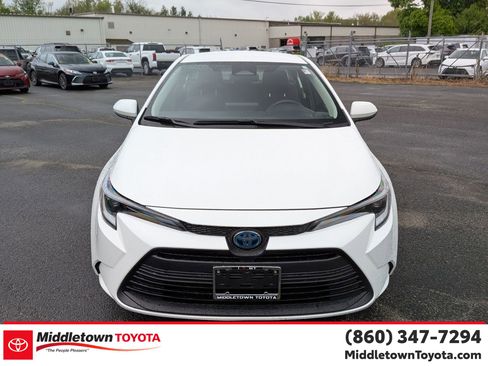 Used 2024 Toyota Corolla LE w/ LE Convenience Package AWD/4WD image 8