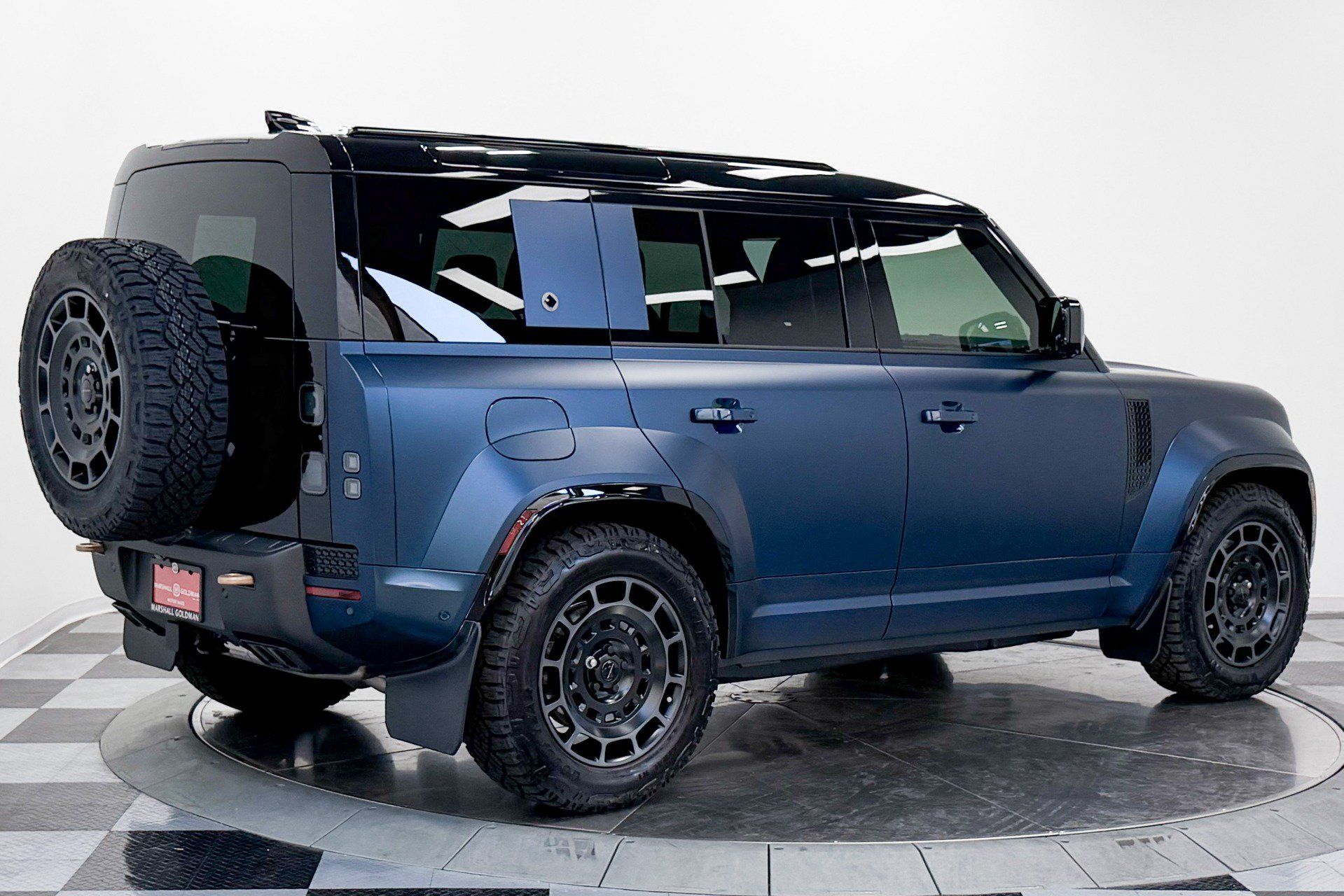 Used 2026 Land Rover Defender 110 AWD/4WD image 9