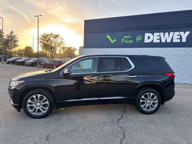 Used 2019 Chevrolet Traverse Premier w/ LPO, Black Accent Package AWD/4WD image 2