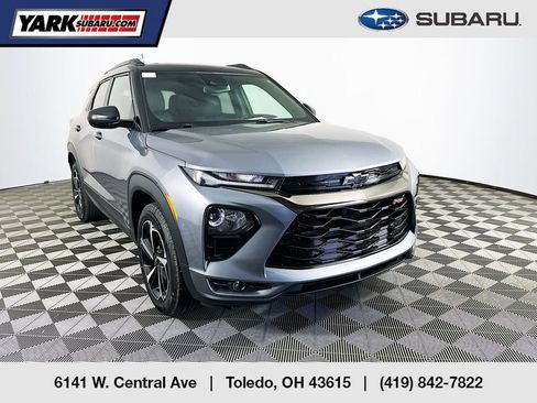 Used 2021 Chevrolet TrailBlazer RS w/ Sun and Liftgate Package AWD/4WD image 1