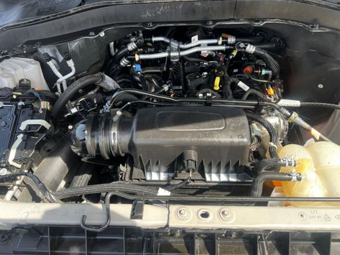 Used 2023 Ford Explorer XLT w/ Equipment Group 202A RWD image 34