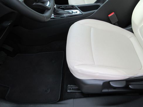 Certified 2024 Buick Encore GX Sport Touring w/ Advanced Technology Package image 22