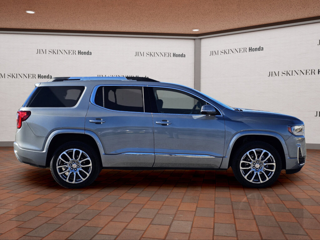 Used 2023 GMC Acadia Denali w/ Denali Technology Package FWD image 7