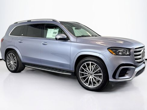 New 2026 Mercedes-Benz GLS 580 4MATIC image 3