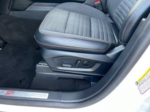 Certified 2025 Ford Explorer ST-Line w/ ST-Line Street Pack image 8