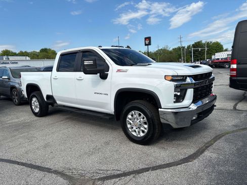 Used 2023 Chevrolet Silverado 2500 LT w/ Convenience Package AWD/4WD image 6